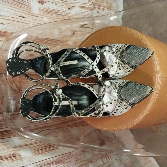 Zara Basic Collection Shoes - Picture 2 of 11